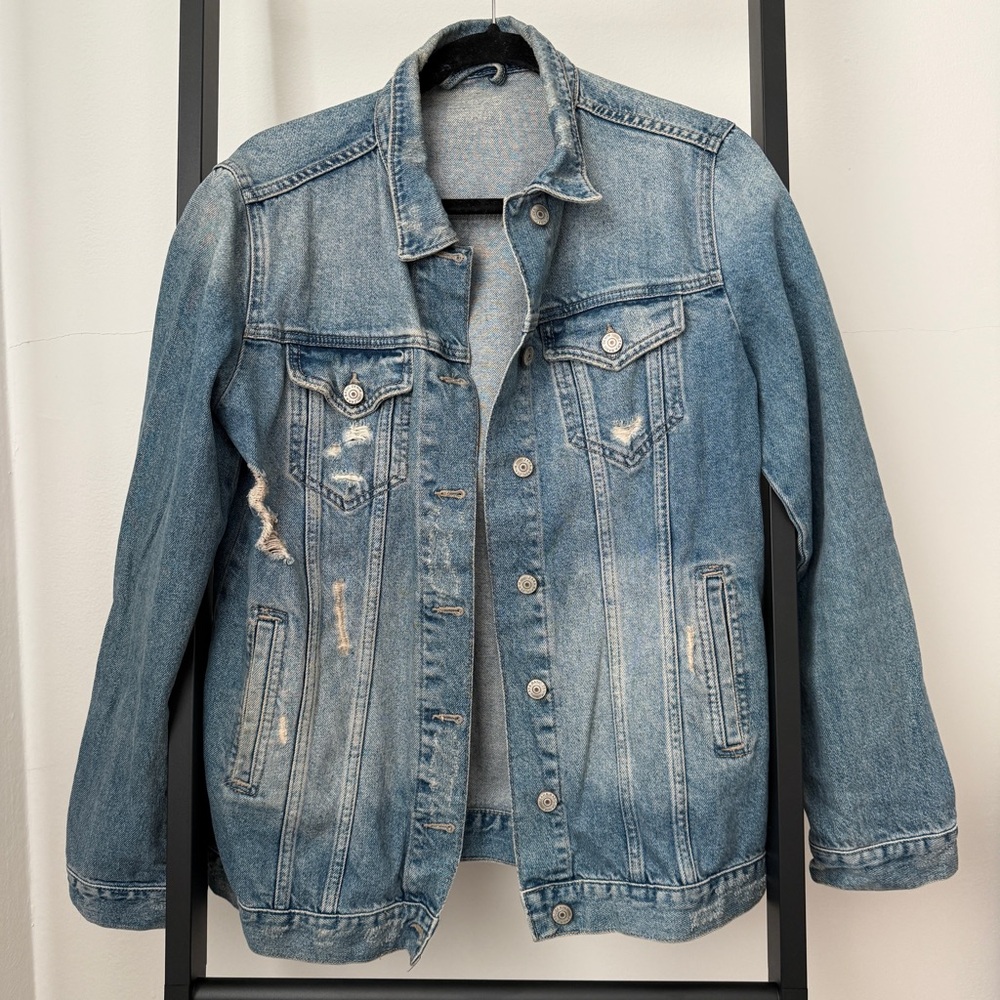 Zara Denim Jean Jacket size medium